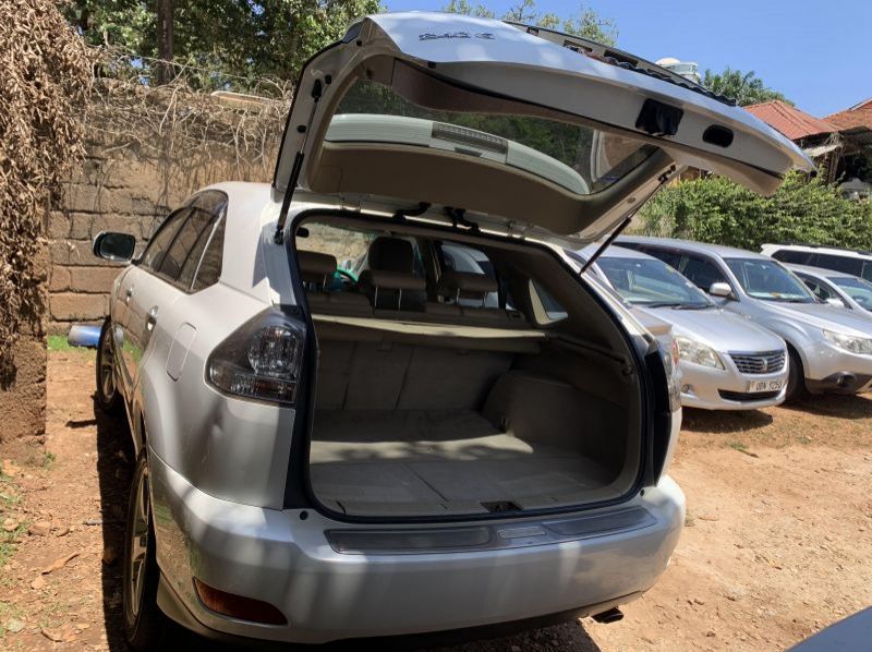 2009 Toyota harrier pictures