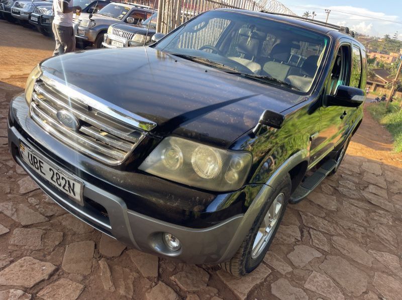 Used Ford escape xlt for sale in Kampala, Uganda
