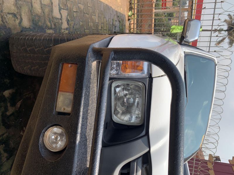 2004 Toyota hilux  pictures