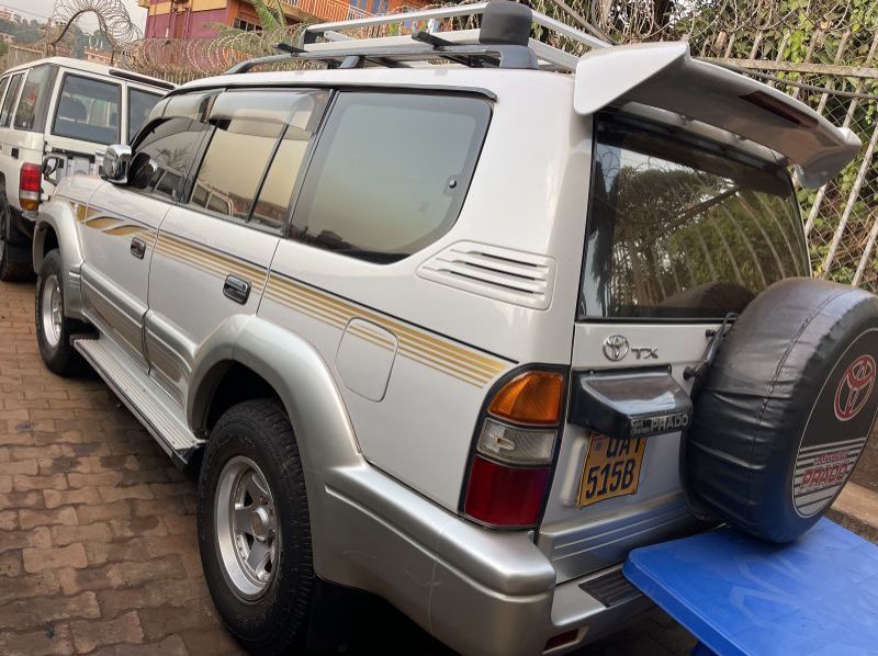 1998 Toyota prado pictures
