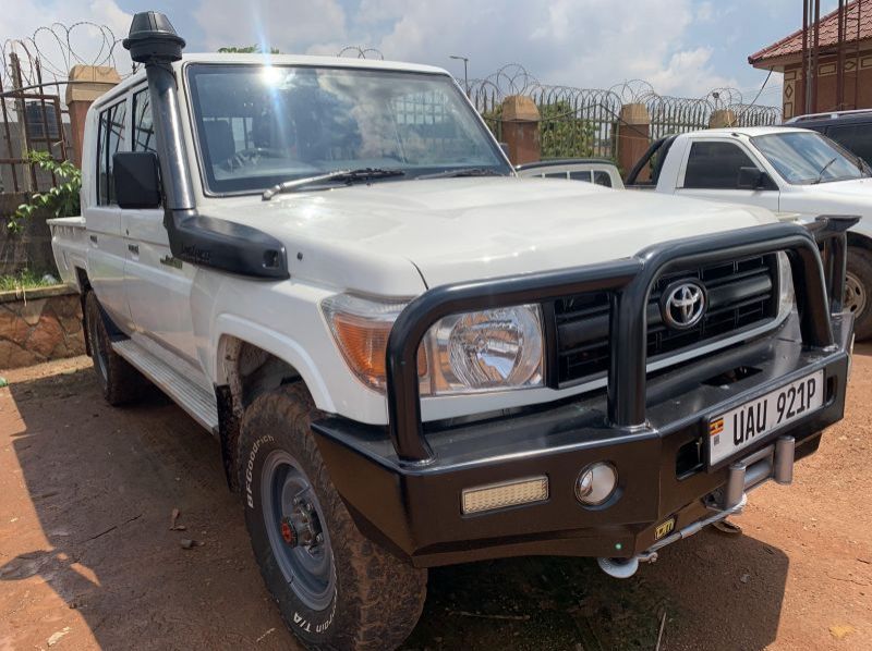 Used Toyota land cruiser doublecabin  for sale in Kampala, Uganda