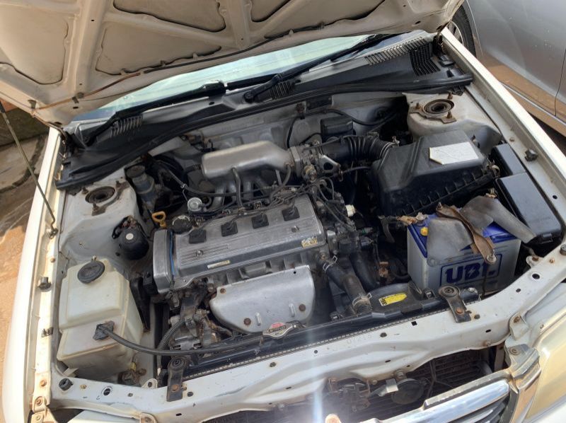 2001 Toyota Premio pictures