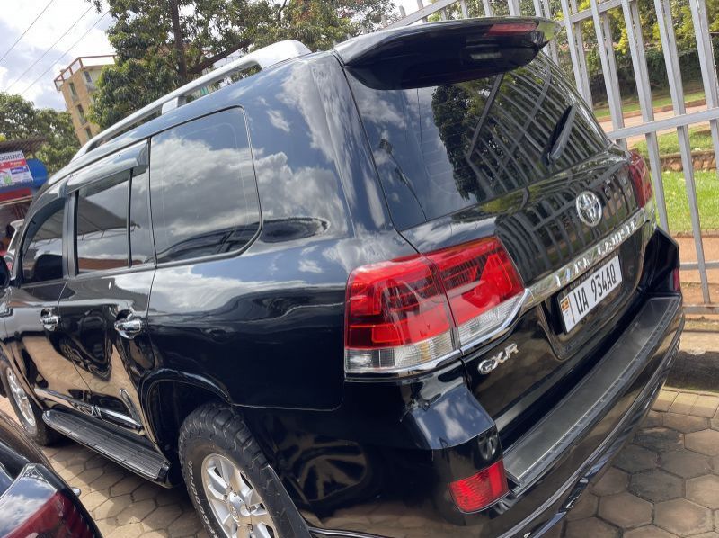 2009 Toyota land cruiser v8 pictures