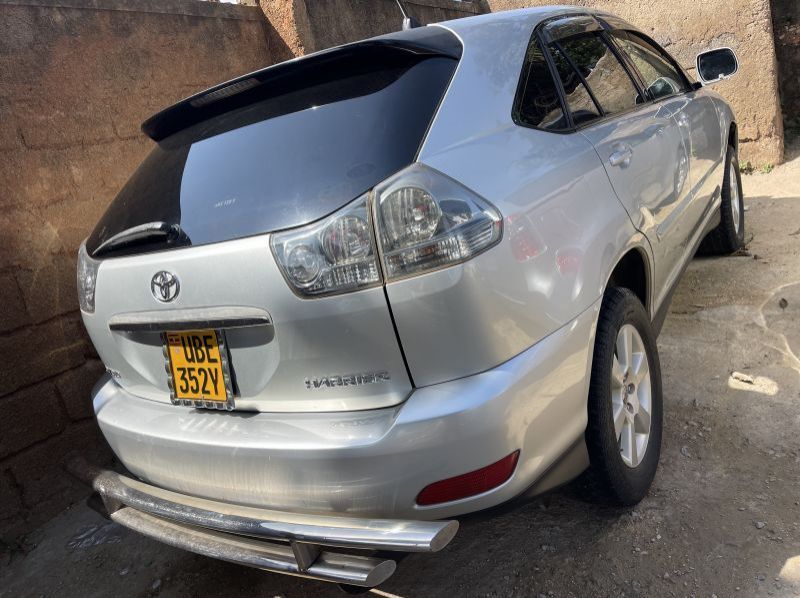 2006 Toyota harrier pictures