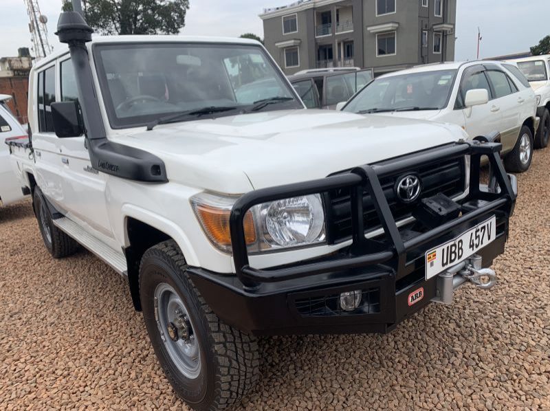 Used Toyota land cruiser doublecabin  for sale in Kampala, Uganda