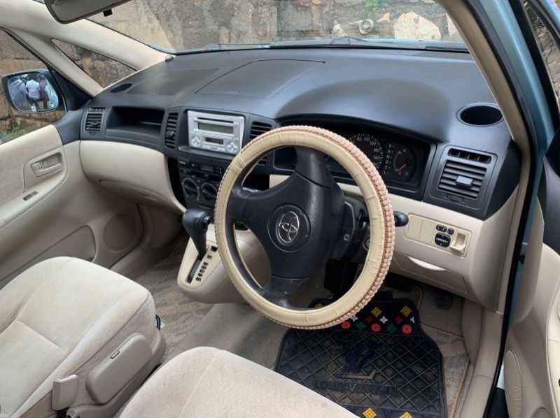 2006 Toyota spacio pictures