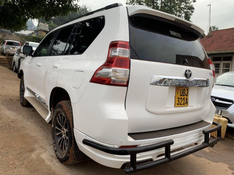 2014 Toyota Prado pictures