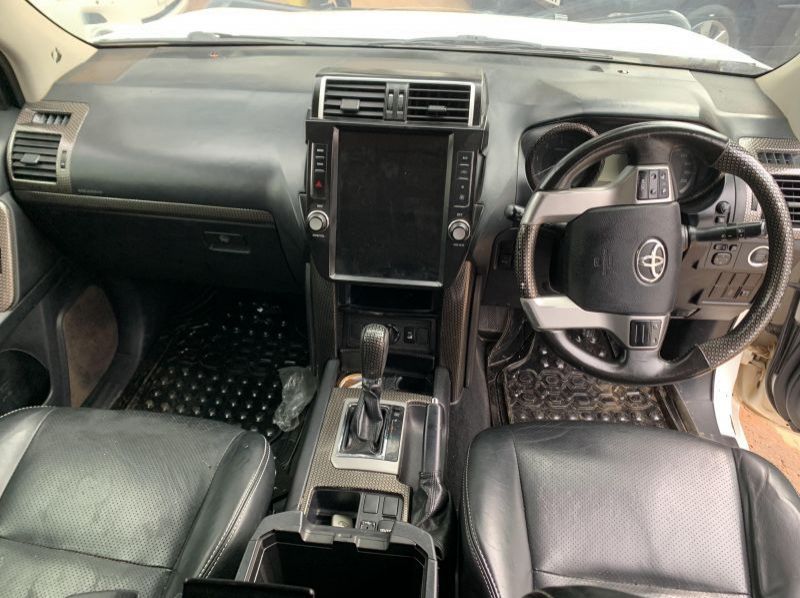 2014 Toyota Prado pictures