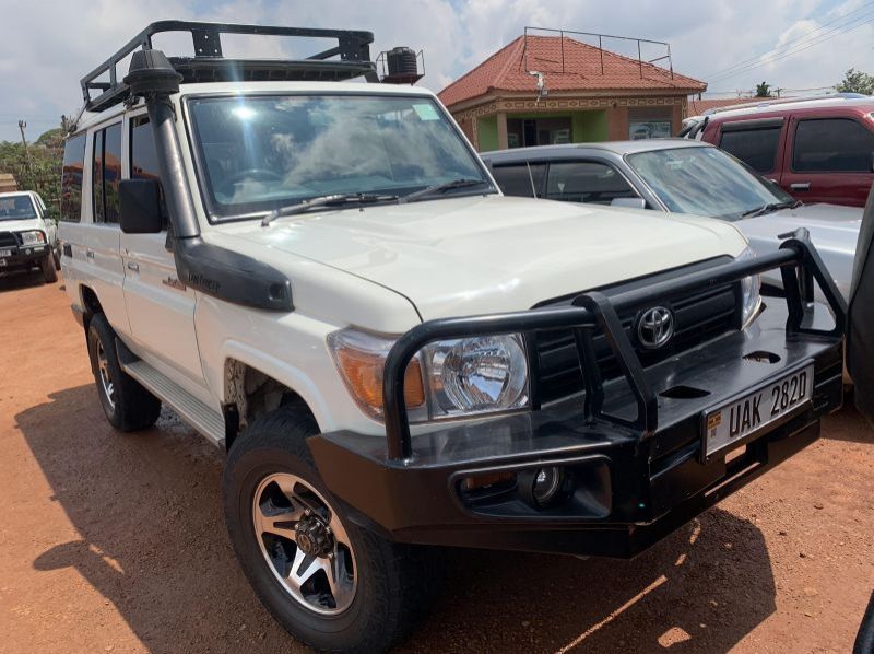 Used Toyota land cruiser hard top  for sale in Kampala, Uganda