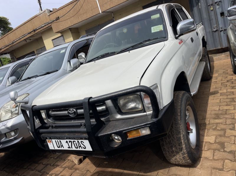 2002 Toyota hilux pictures
