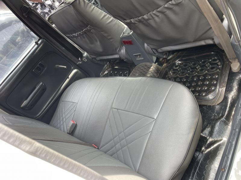 2002 Toyota hilux pictures