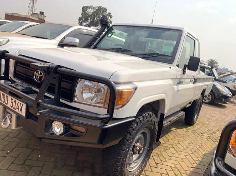Used Toyota land cruiser single cabin  for sale in Kampala, Uganda
