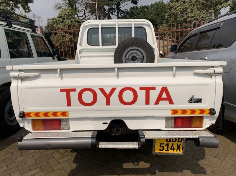 2017 Toyota land cruiser single cabin pictures