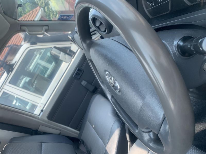 2017 Toyota land cruiser single cabin pictures