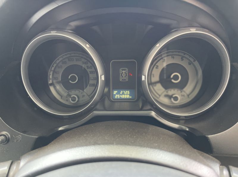 2012 Mitsubishi pajero pictures