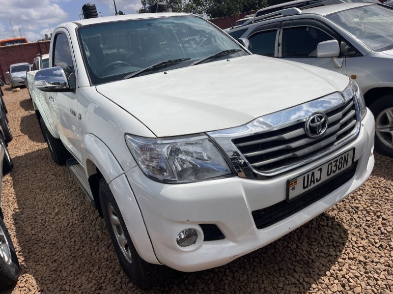 Used Toyota hilux vigo  for sale in Kampala, Uganda