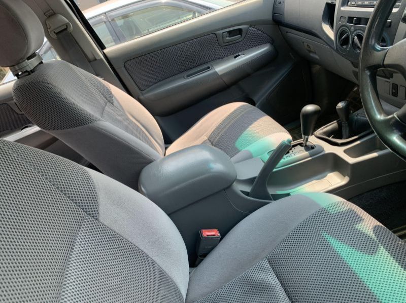 2010 Toyota hilux  pictures