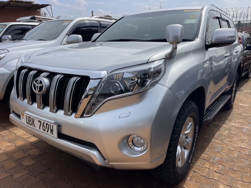 2010 Toyota prado pictures