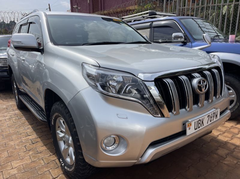 2010 Toyota prado pictures