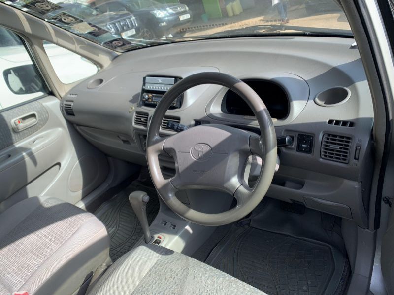 2001 Toyota spacio pictures