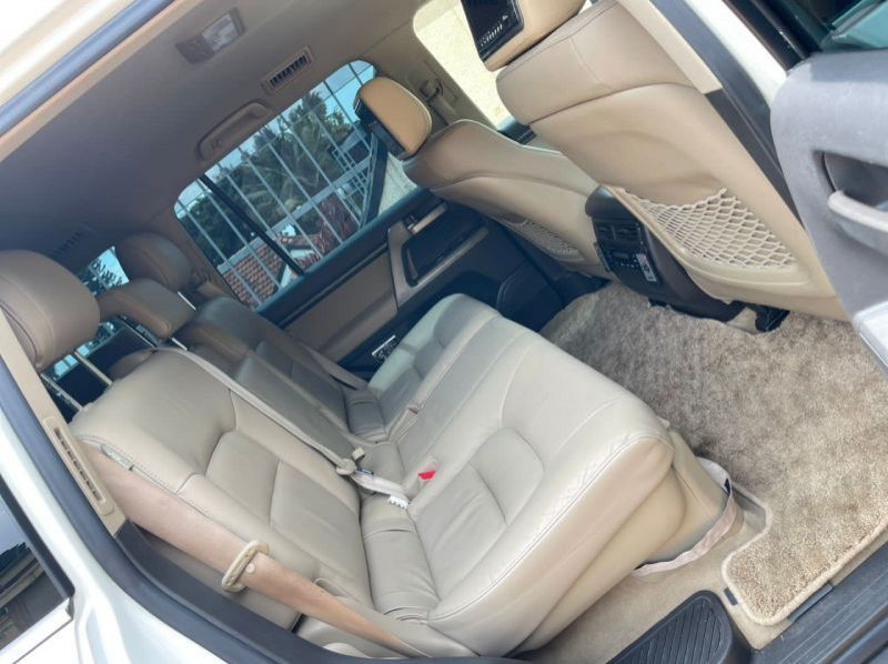 2008 Toyota land cruiser v8 pictures