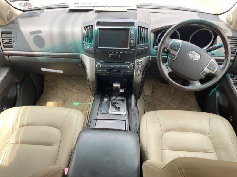 2008 Toyota land cruiser v8 pictures