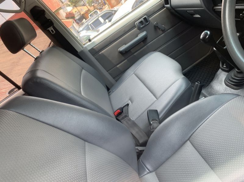 2016 Toyota land cruiser hardtop pictures