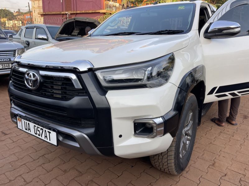 2015 Toyota hilux revo pictures