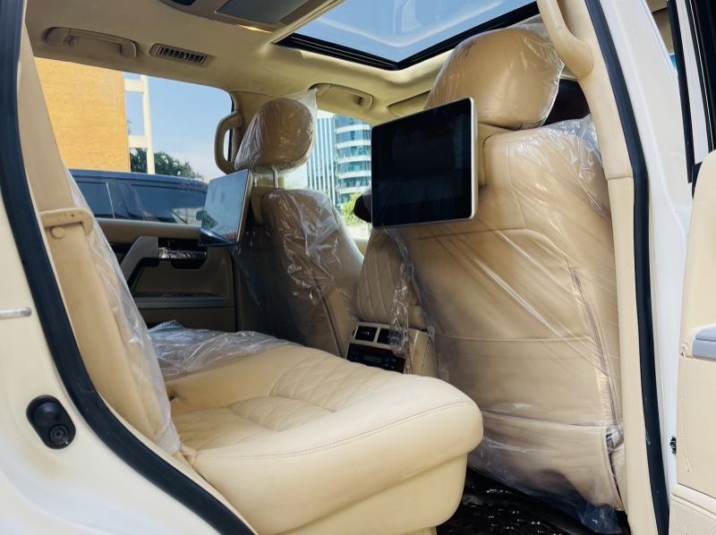 2012 Toyota land cruiser v8 pictures