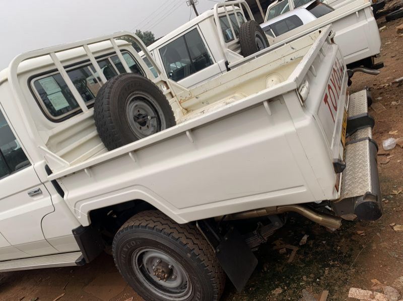 2018 Toyota Land cruiser Double cabin pictures