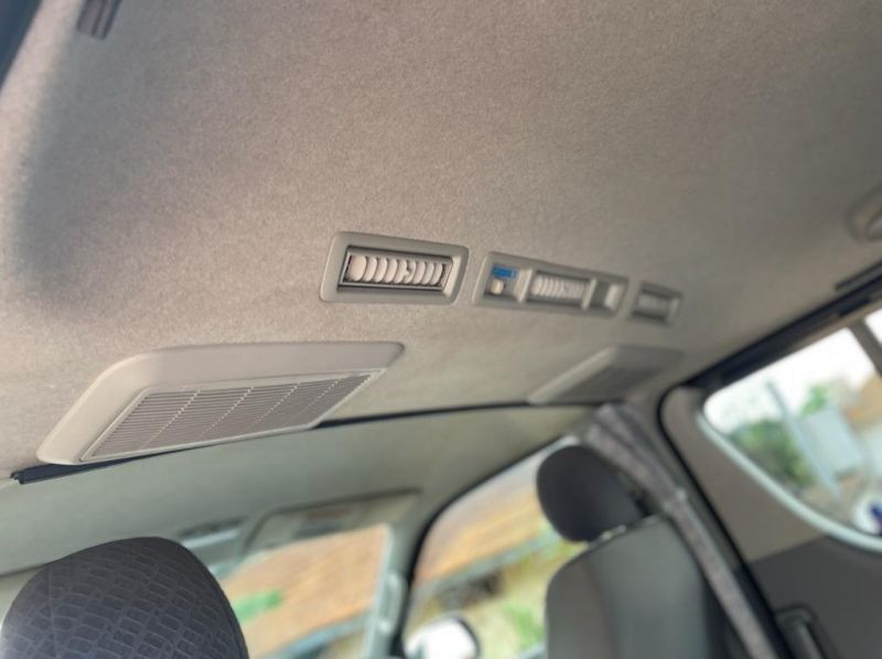 2009 Toyota hiace pictures