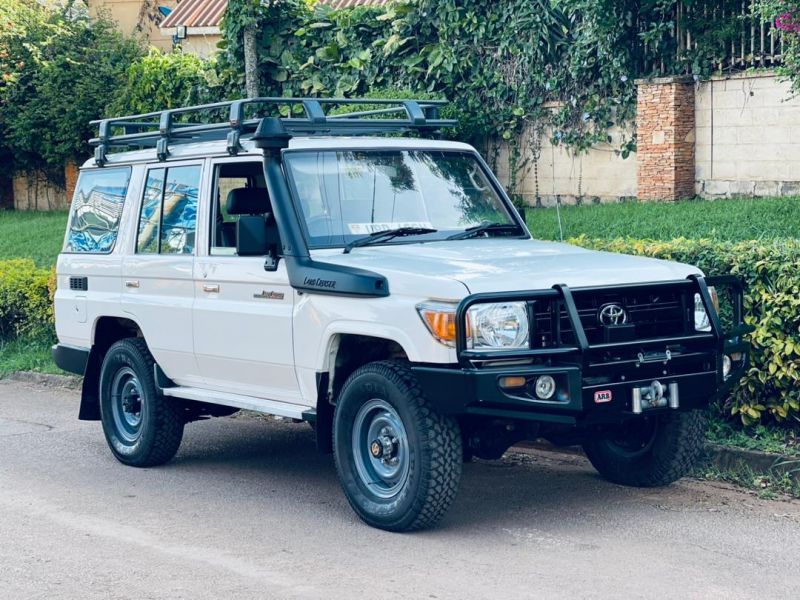 2017 Toyota Land cruiser Hardtop for sale | 70 000 Km | Manual