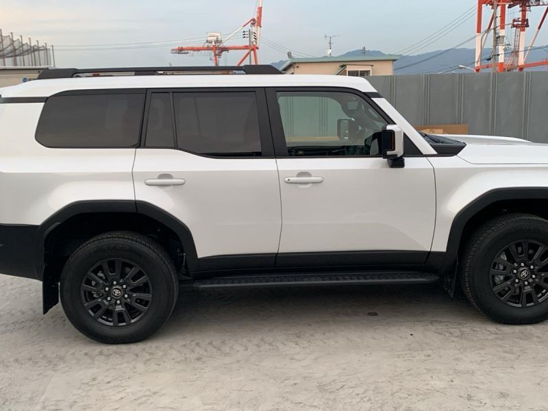 2024 Toyota Land cruiser photo