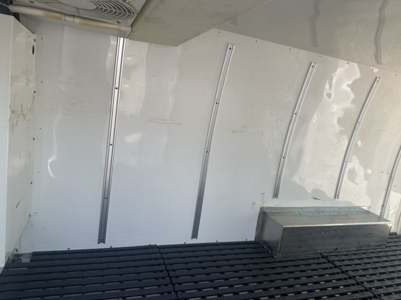 2013 Toyota Hiace photo