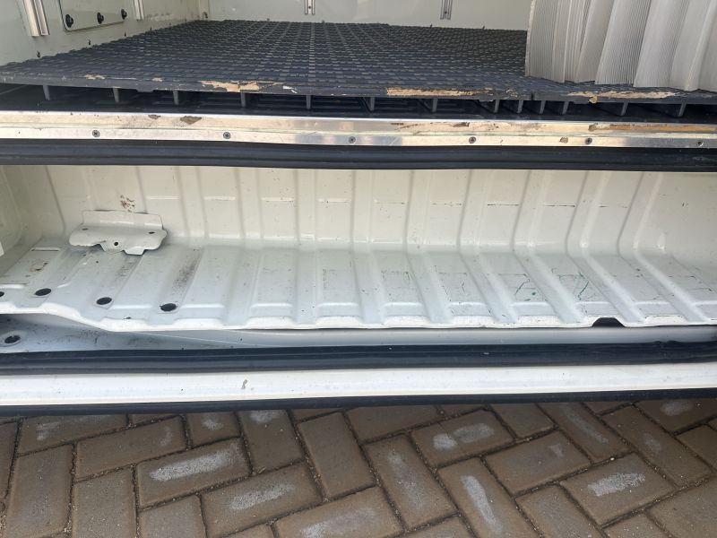 2013 Toyota Hiace photo