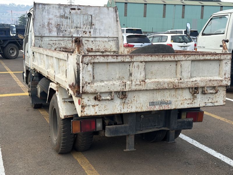 1991 Isuzu ELF photo