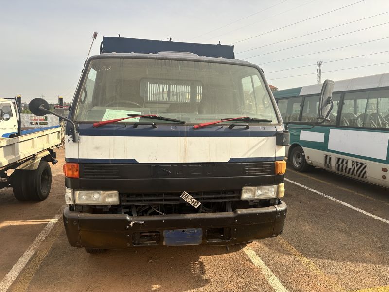 1992 Isuzu Forward photo