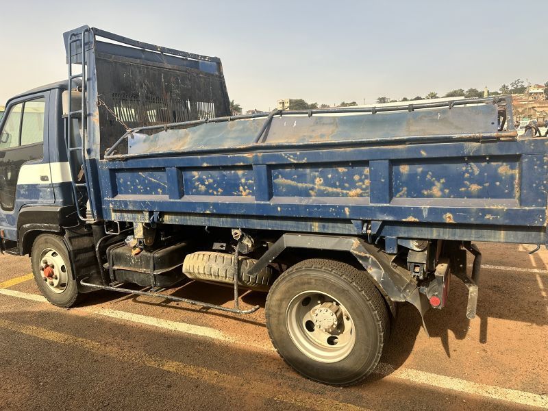 1992 Isuzu Forward photo
