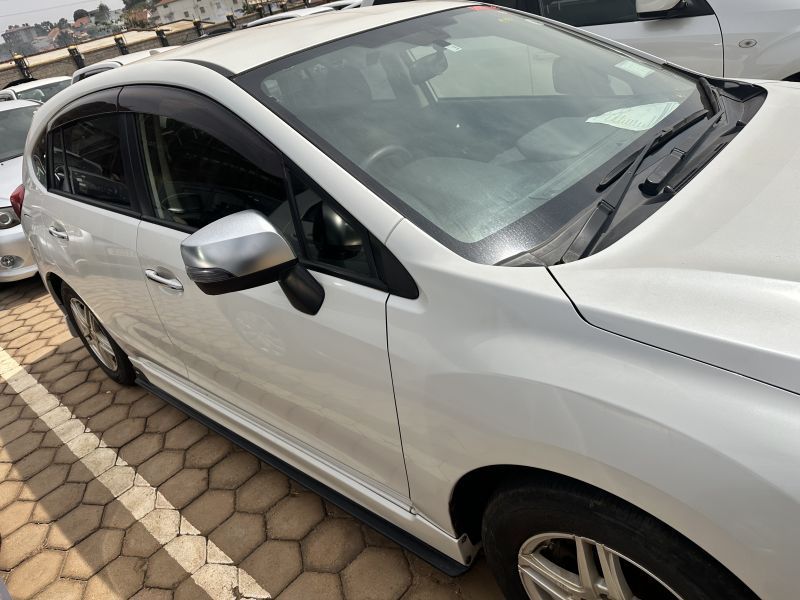 2014 Subaru IMPREZA photo