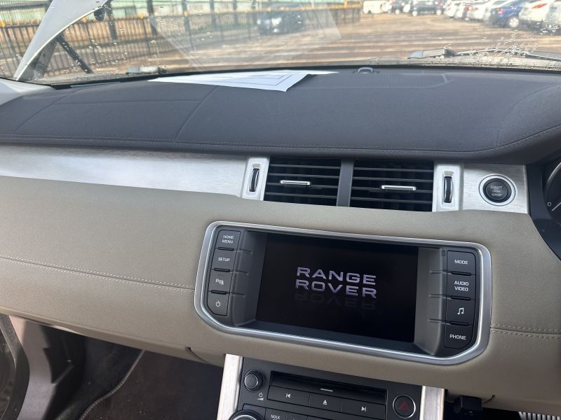 2013 Land Rover Range Rover Evogue photo
