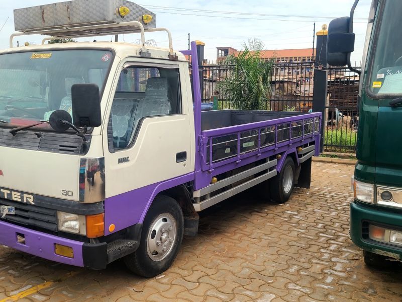 1990 Mitsubishi CANTER photo