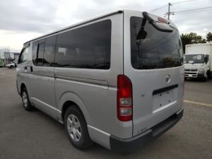 2011 Toyota HIACE VAN photo