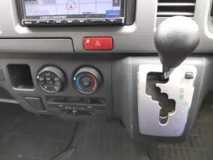 2011 Toyota HIACE VAN photo