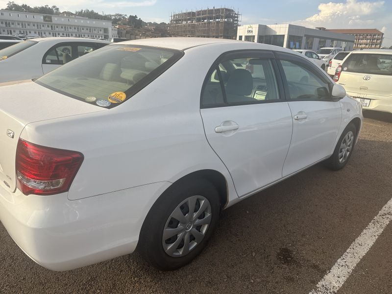 2011 Toyota Corolla AXIO photo