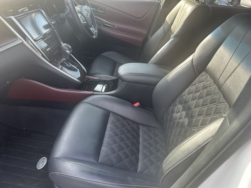 2016 Toyota Harrier photo