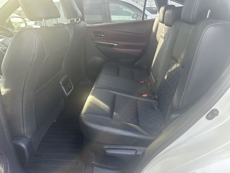 2016 Toyota Harrier photo