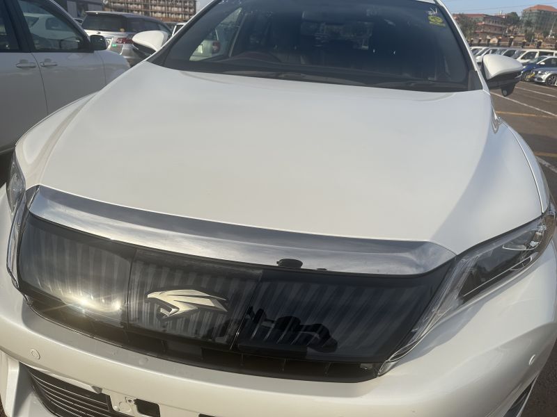 2016 Toyota Harrier photo