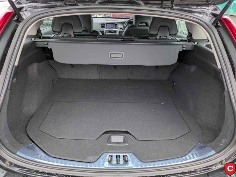 2018 Volvo V60 photo