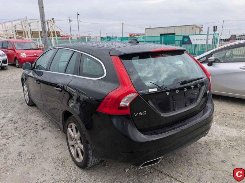 2018 Volvo V60 photo