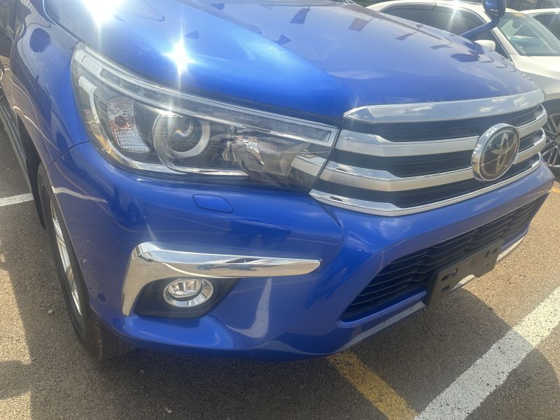 2018 Toyota Hilux Pickup photo